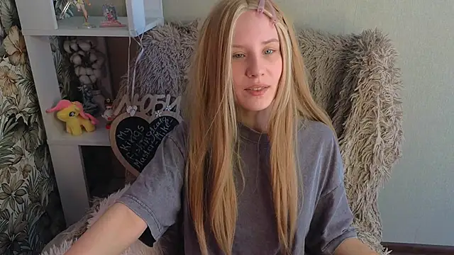 sarakaell live cam on StripChat