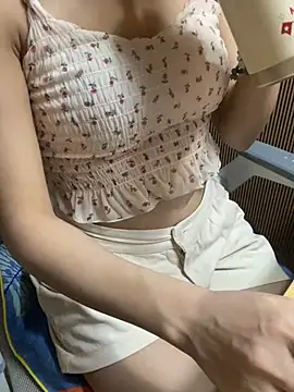 Mina048 webcam