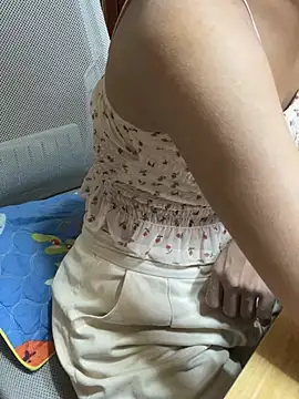 Mina048 live cam on StripChat
