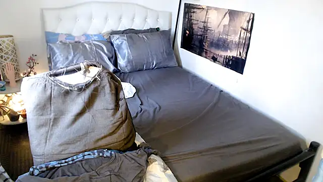 NinaDOM4CUM webcam