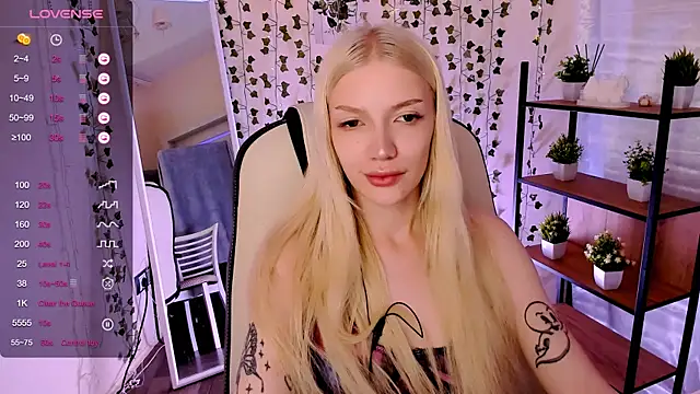 AnyaTaylor_ webcam