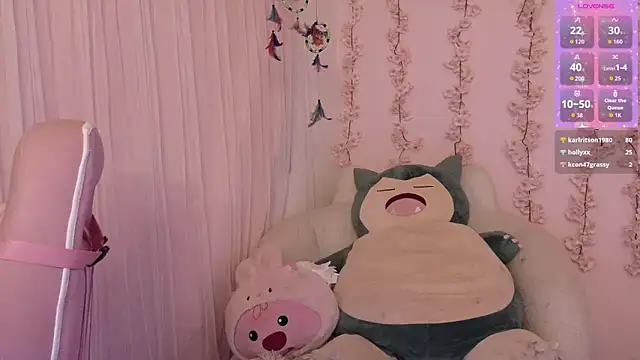 Haelycute live cam on StripChat
