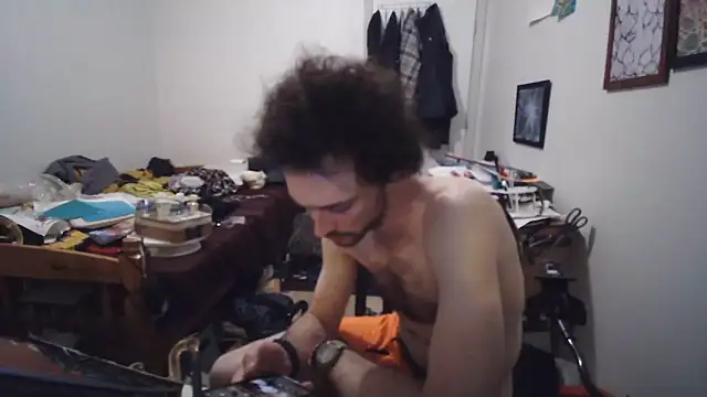 JohnnyMoves webcam