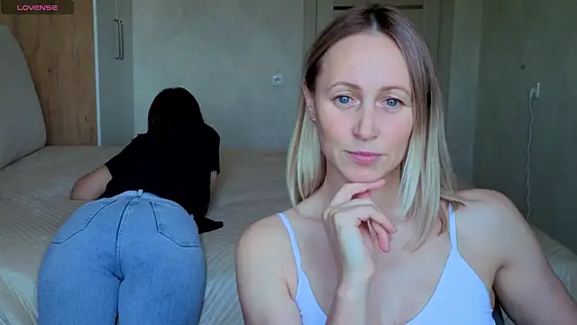 helen198705 - Helen198705's free webcam - UK Sex Cams