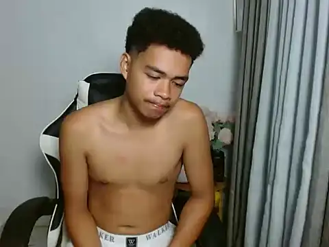 curlyasian_njxx webcam