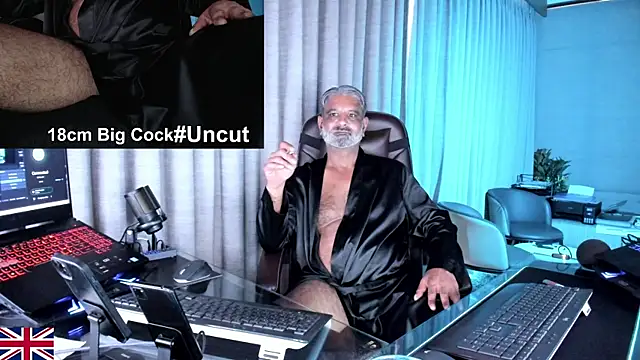 OnlineBossUK webcam