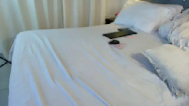 Miah_hilton2 webcam