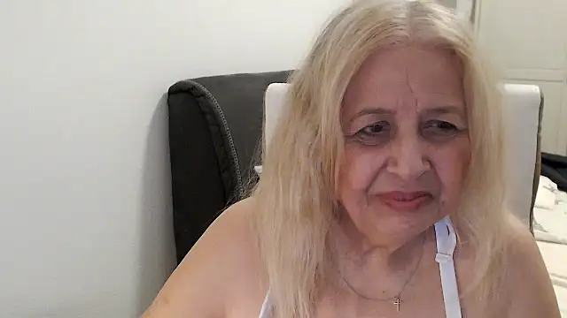 SusiLifeXXX webcam