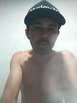 inocent_safadin live cam on StripChat