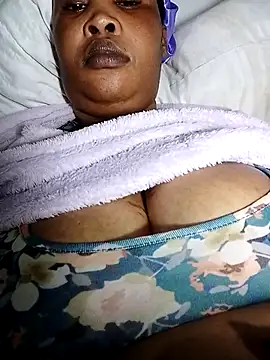 OCEANSQUITERXXX webcam