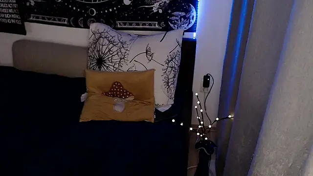 AlienforTwenty webcam
