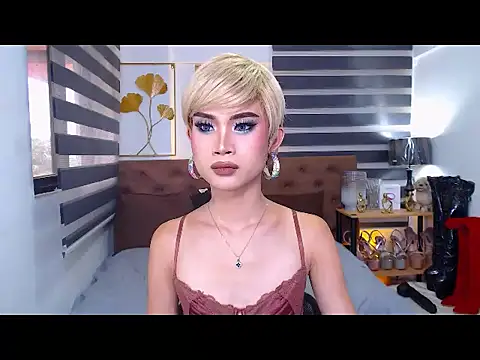 JuicyCockThea webcam