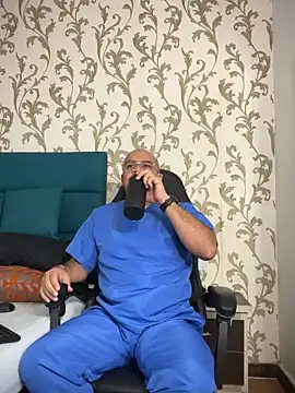 Dante_Goldt live cam on StripChat