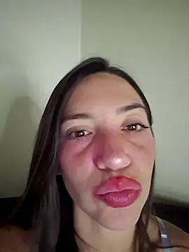 loveuu-bae webcam
