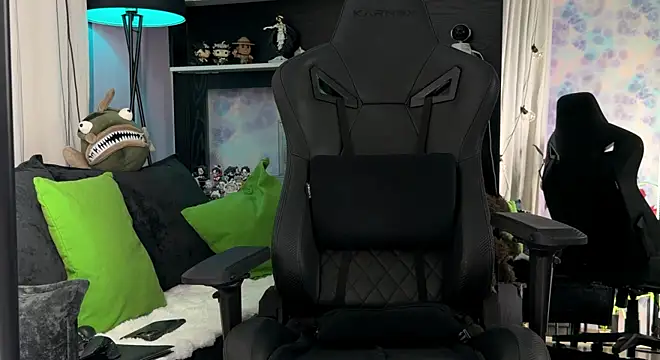 KiraLiLime webcam