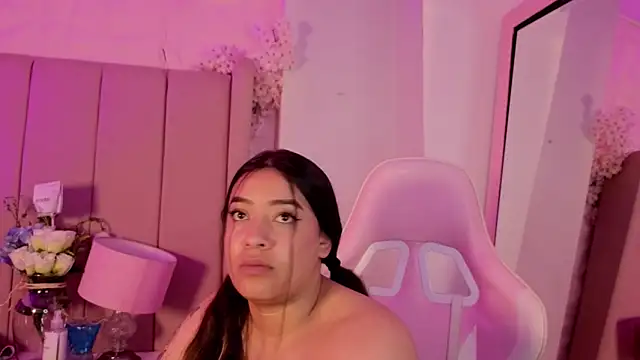 MollyBigBoobs12 webcam
