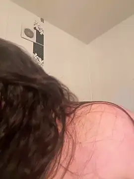 SunnyLeila2101 webcam