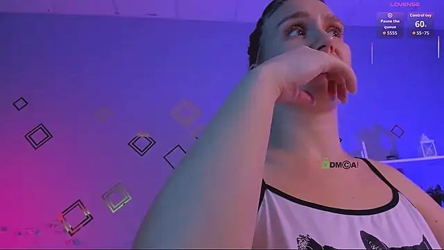 nami_glow webcam