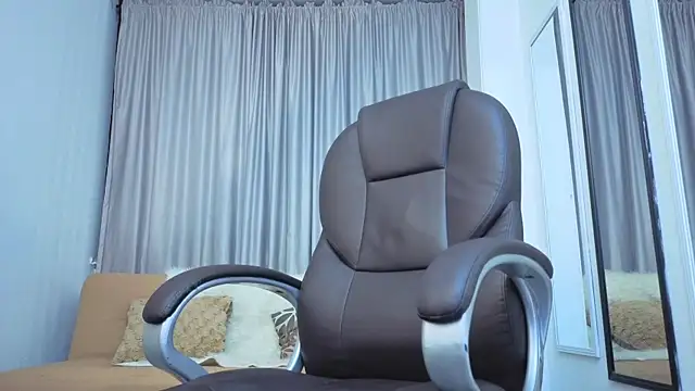 Caled_Saenz live cam on StripChat
