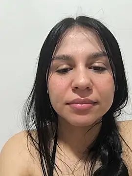 Daniela-rosee live cam on StripChat