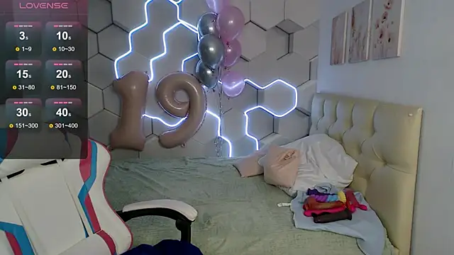 aliicemeow live cam on StripChat