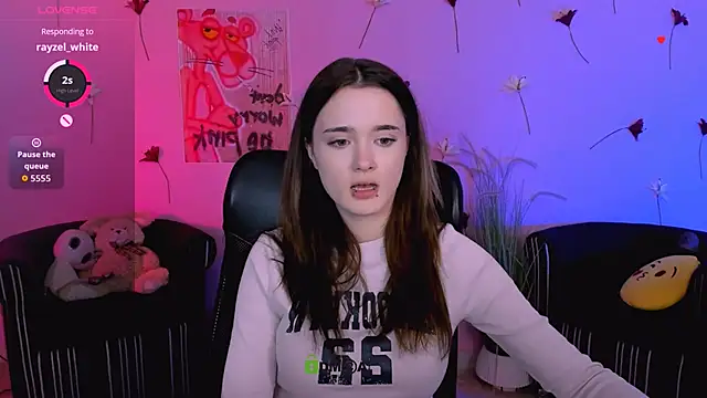 liana_kisses webcam