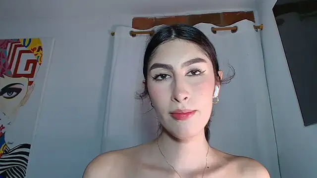 Model: valeria_gonzales_