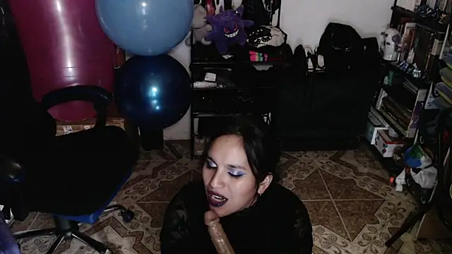 kureiji_hentaii webcam