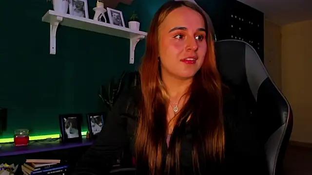 evy_orange1 webcam