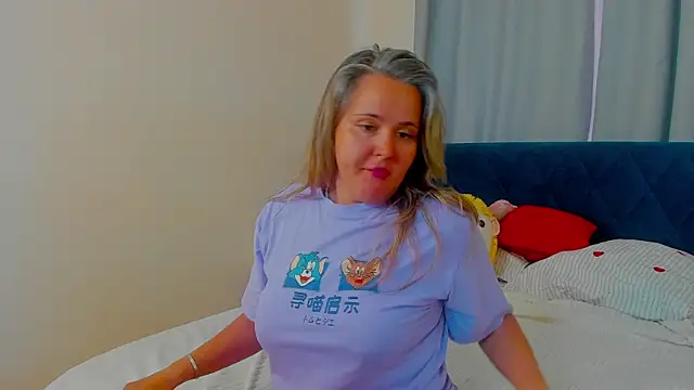 LilyBel webcam