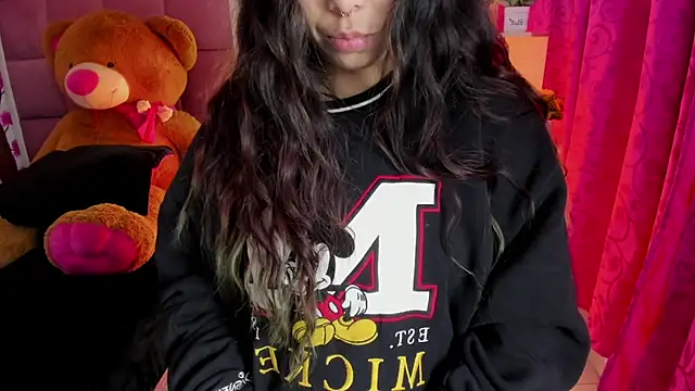 liany_taylor webcam