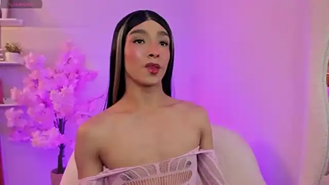 _AdharaSkinny webcam