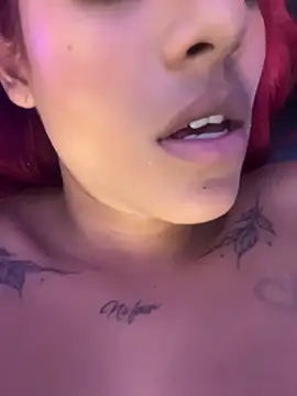 SinLunaXXX webcam