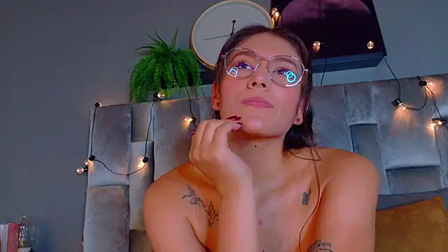 LiaaMoretti__ webcam
