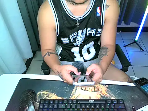 urhardfuckerAsiandaddy webcam
