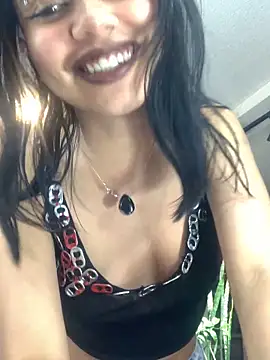 AntonellaCooper_Pink webcam