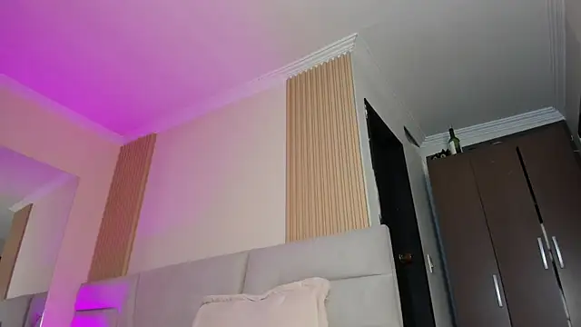 Miss_Loise webcam