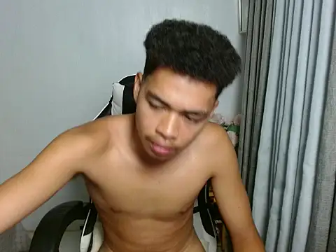 curlyasian_njxx webcam