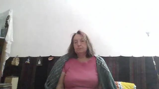AnnaLive570 live cam on StripChat
