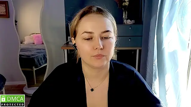 Mira_Mermayd webcam