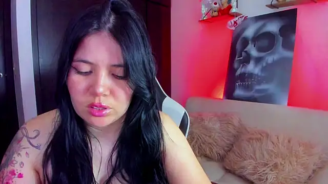 AilynRed webcam