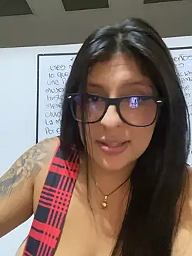 emiiross live cam on StripChat