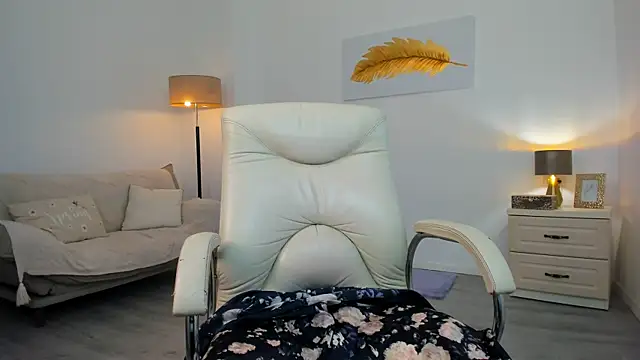 Nicolle_Lexy webcam