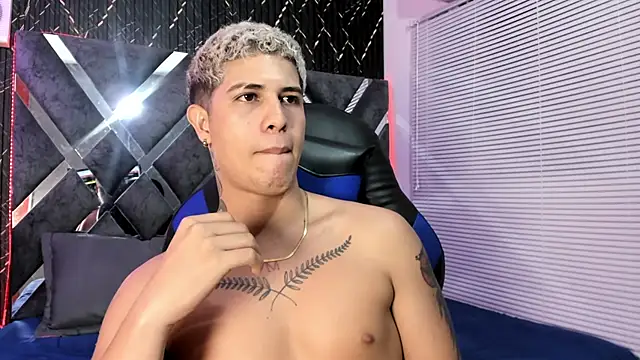 dominic_connor webcam