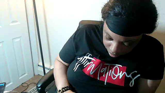 Sexymona1218 webcam