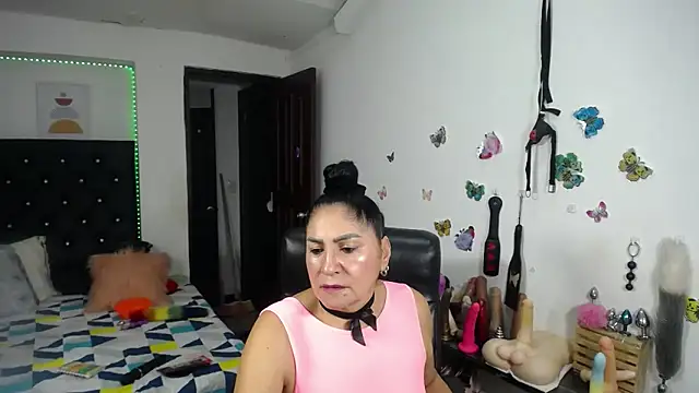 mature_bigboobs10 webcam
