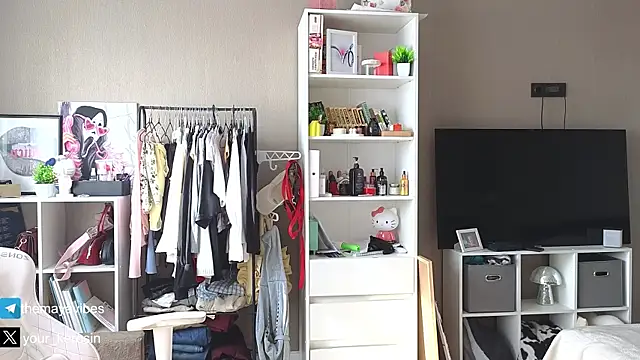 Maya_Rave webcam
