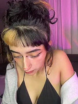 baby_akuma webcam