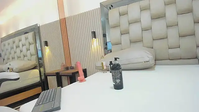 madelein_fosterr webcam
