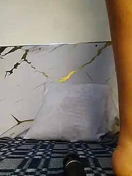 Oriana111 webcam